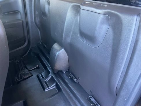 Used 2022 Chevrolet Colorado LT w/ Fleet Safety Package RWD image 12
