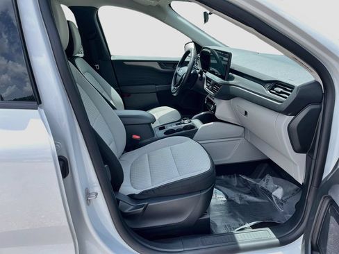 Used 2026 Ford Escape Active w/ Tech Pack #1 FWD image 28