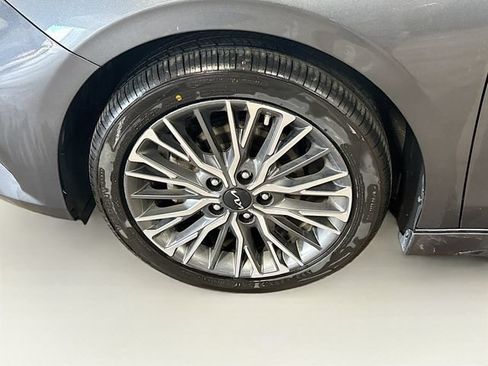 Used 2024 Kia Forte GT-Line w/ GT-Line Premium Package FWD image 10