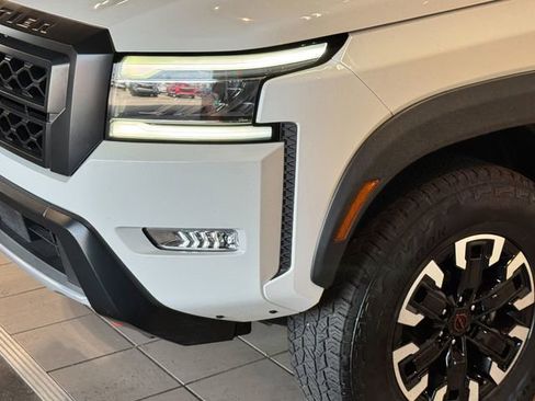 Used 2023 Nissan Frontier PRO-4X w/ Technology Package image 16