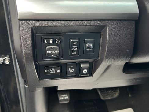 Used 2015 Toyota Tundra Platinum image 9