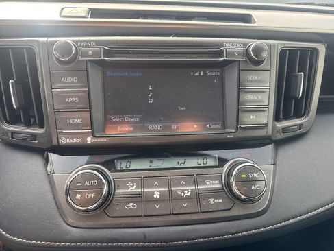 Used 2015 Toyota RAV4 XLE AWD/4WD image 7