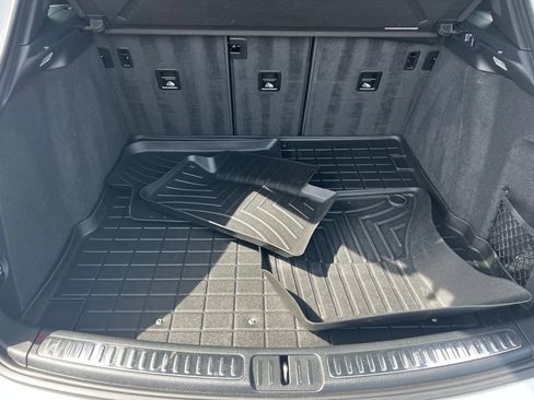 Used 2020 Porsche Macan Base image 13