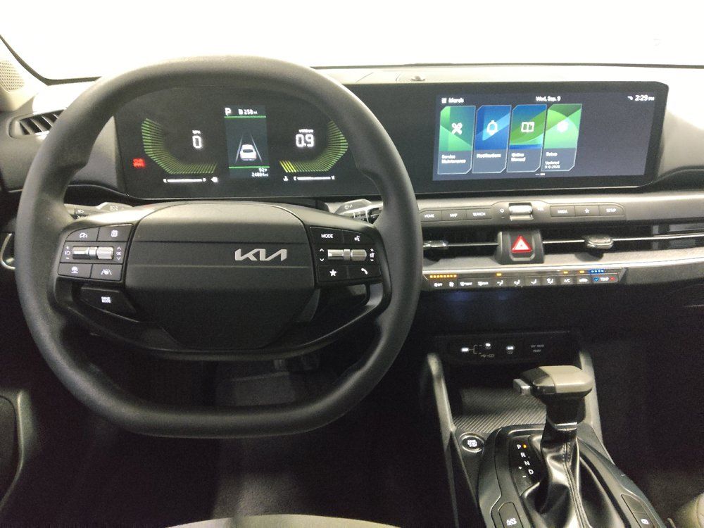 Used 2025 Kia K4 FWD image 22