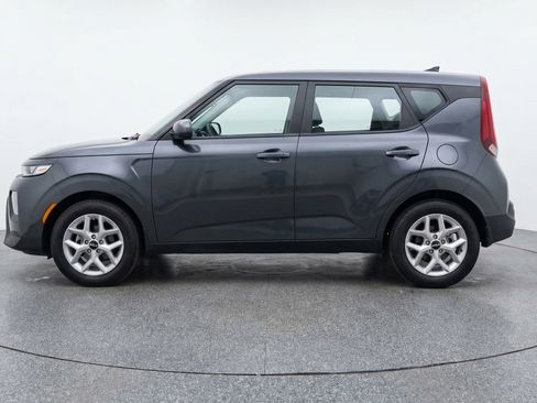 Used 2025 Kia Soul LX w/ LX Technology Package FWD image 5