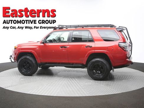 Used 2021 Toyota 4Runner Venture w/ Moonroof Package AWD/4WD image 62