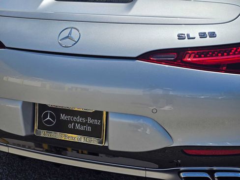 Used 2022 Mercedes-Benz SL 55 AMG 4MATIC image 13