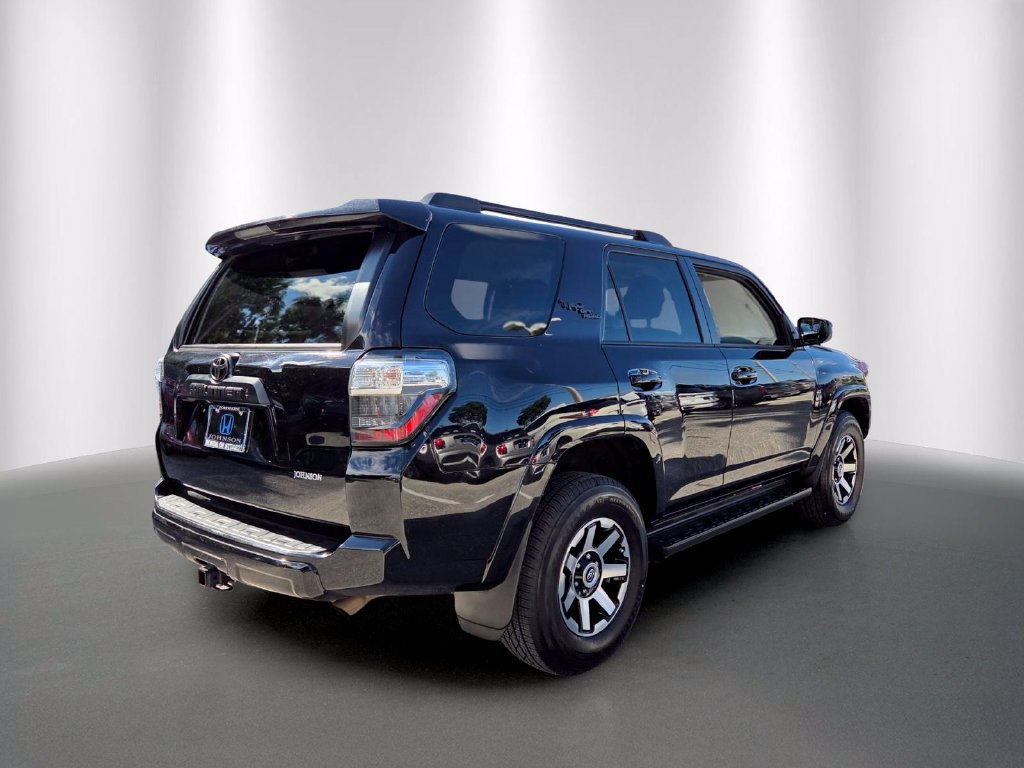 Used 2024 Toyota 4Runner TRD Off-Road AWD/4WD image 3