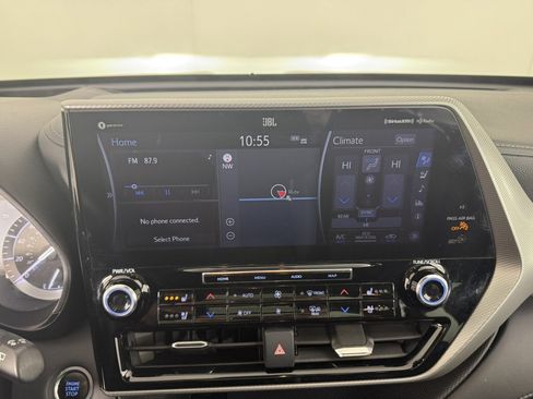 Used 2021 Toyota Highlander Limited AWD/4WD image 21