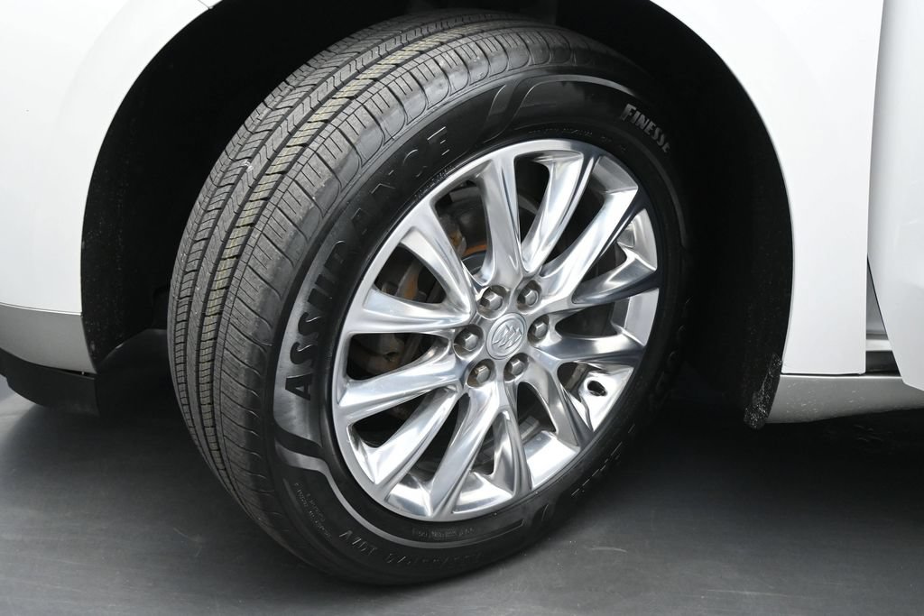 Used 2018 Buick Enclave Premium w/ Experience Buick Package FWD image 22