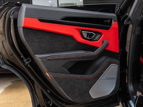 Used 2024 Lamborghini Urus S AWD/4WD image 33