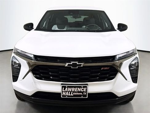 New 2026 Chevrolet Trax RS w/ Driver Confidence Package image 2
