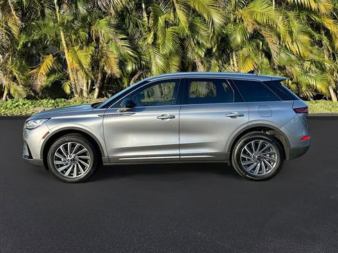 Used 2024 Lincoln Corsair Reserve image 8