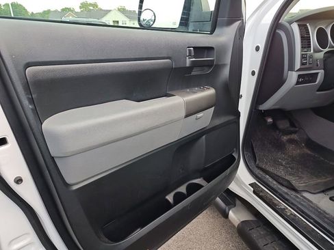 Used 2010 Toyota Tundra 4x4 Double Cab image 8