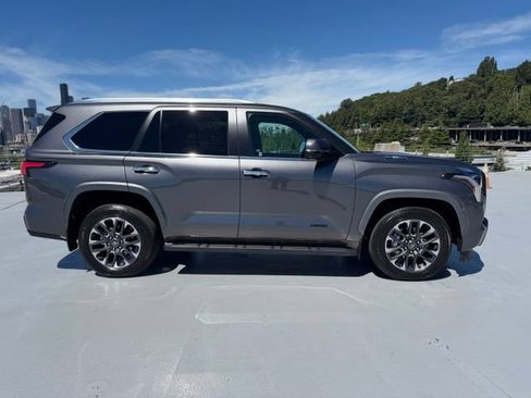Certified 2025 Toyota Sequoia Limited AWD/4WD image 3