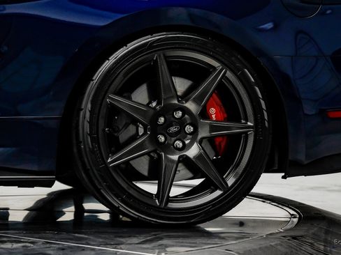 Used 2020 Ford Mustang Shelby GT500 w/ Carbon Fiber Track Pack image 90