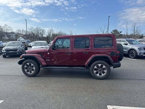 Used 2021 Jeep Wrangler Unlimited Sahara image 4