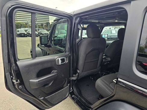 Used 2023 Jeep Wrangler Sport S image 18