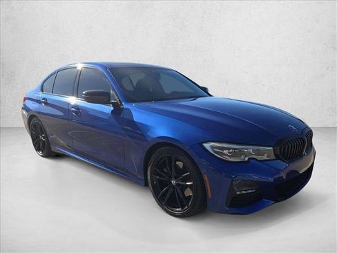 Used 2021 BMW 330i Sedan w/ M Sport Package image 3