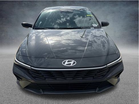 New 2026 Hyundai Elantra SEL FWD image 2