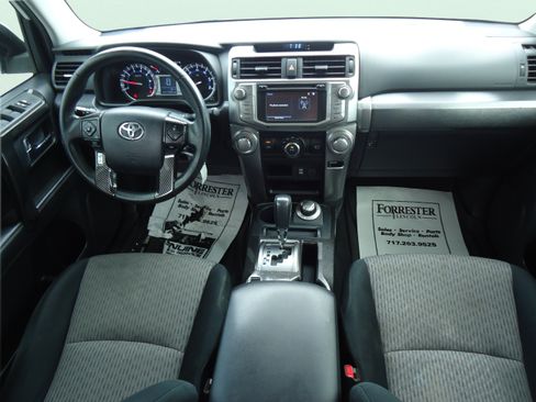 Used 2019 Toyota 4Runner SR5 AWD/4WD image 11