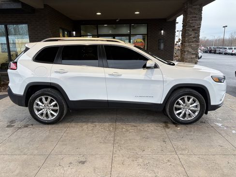 Used 2019 Jeep Cherokee Limited image 5