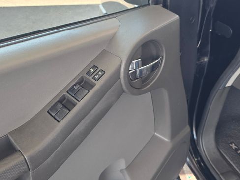 Used 2011 Nissan Xterra S RWD image 12