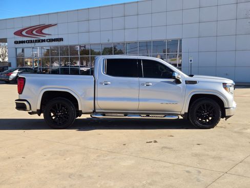 Certified 2022 GMC Sierra 1500 SLE image 2