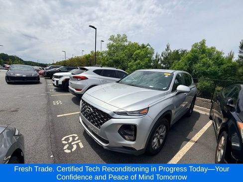 Used 2019 Hyundai Santa Fe SE w/ Cargo Package FWD image 1