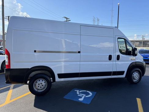 Used 2021 RAM ProMaster 2500 FWD image 4