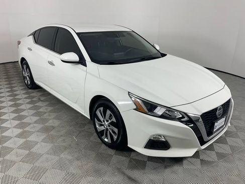 Used 2019 Nissan Altima 2.5 S FWD image 13