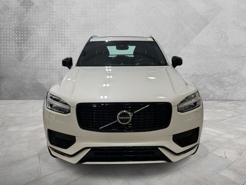 Used 2023 Volvo XC90 T8 Ultimate w/ Lounge Package AWD/4WD image 3