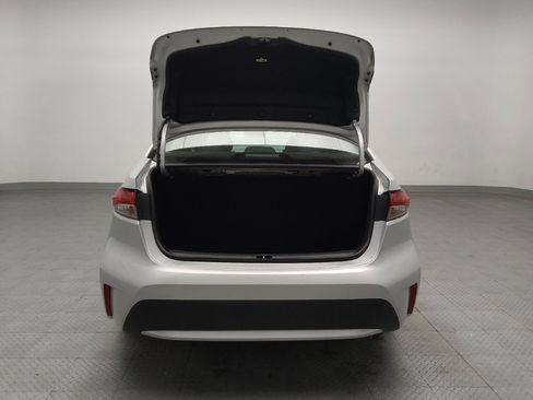 Used 2022 Toyota Corolla LE image 29