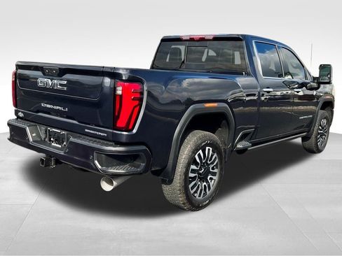 Used 2024 GMC Sierra 2500 Denali Ultimate image 10
