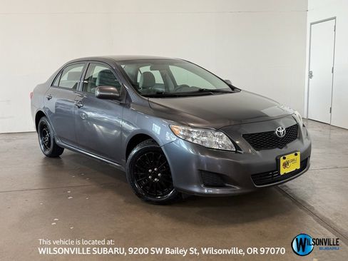 Used 2010 Toyota Corolla LE image 1