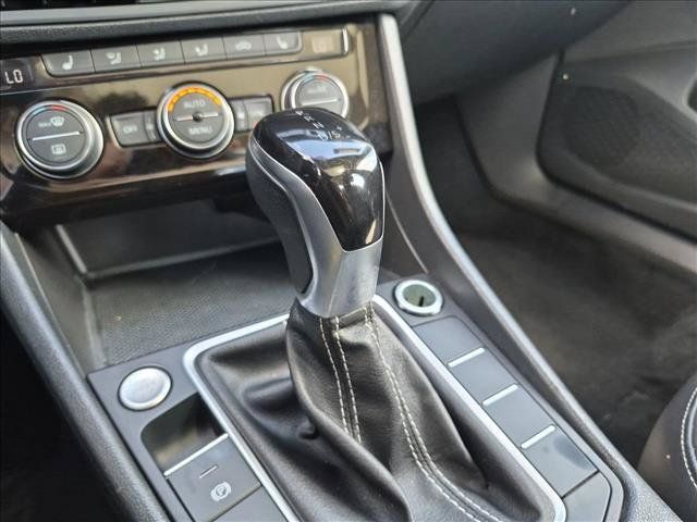 Used 2024 Volkswagen Jetta SE FWD image 11