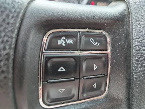 Used 2015 RAM 1500 Classic SLT AWD/4WD image 18