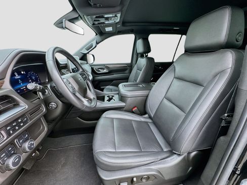 Used 2022 Chevrolet Tahoe Z71 w/ Luxury Package AWD/4WD image 13