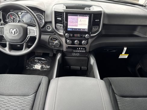 New 2026 RAM 1500 Express AWD/4WD image 12
