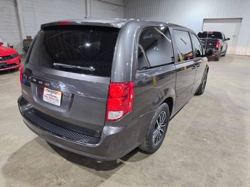 Used 2015 Dodge Grand Caravan SE w/ Quick Order Package 29E SE FWD image 11