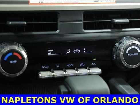 Used 2025 Toyota Tacoma SR5 AWD/4WD image 17