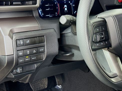 Used 2024 Toyota Tacoma TRD Off-Road w/ TRD Off Road Premium Package AWD/4WD image 12