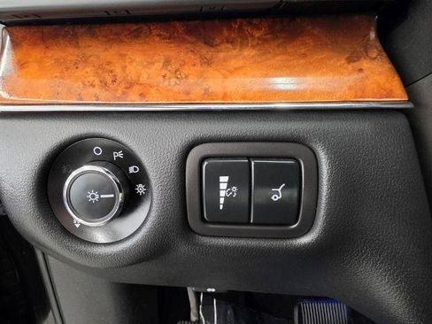 Used 2015 Lincoln MKT AWD image 14