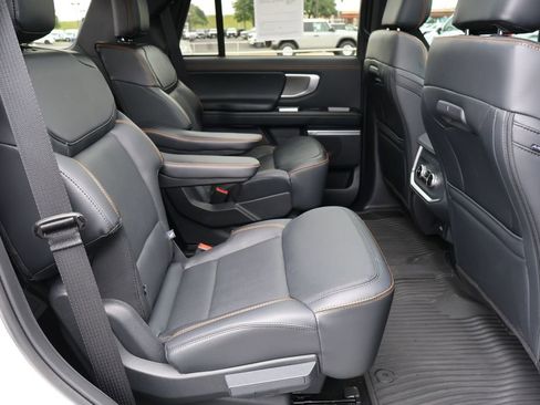 Used 2025 Ford Expedition Tremor AWD/4WD image 23
