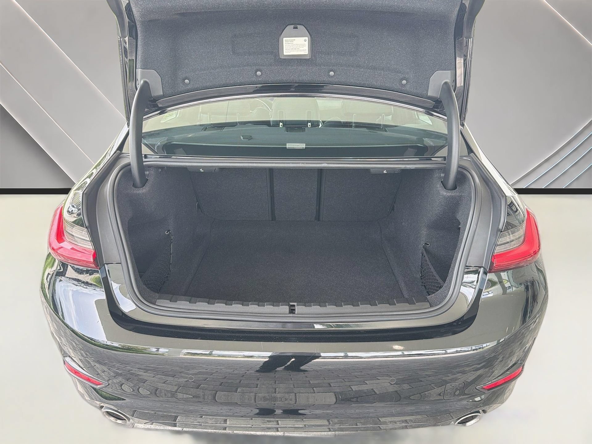 Used 2020 BMW 330i Sedan w/ Driving Assistance Package RWD image 12