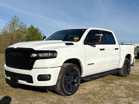 Used 2025 RAM 1500 Big Horn AWD/4WD image 2