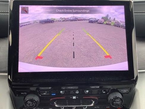 Certified 2023 Jeep Grand Cherokee Overland w/ Luxury Tech Group IV AWD/4WD image 26