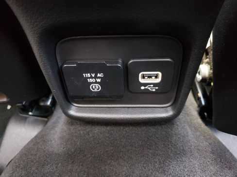 Used 2017 Jeep Compass Trailhawk w/ Leather Interior Group AWD/4WD image 15