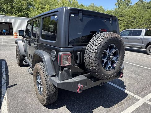 Used 2023 Jeep Wrangler Unlimited Rubicon w/ Cold Weather Group AWD/4WD image 17