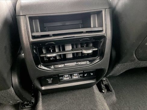 Used 2023 Jeep Grand Cherokee 4WD 4xe image 18